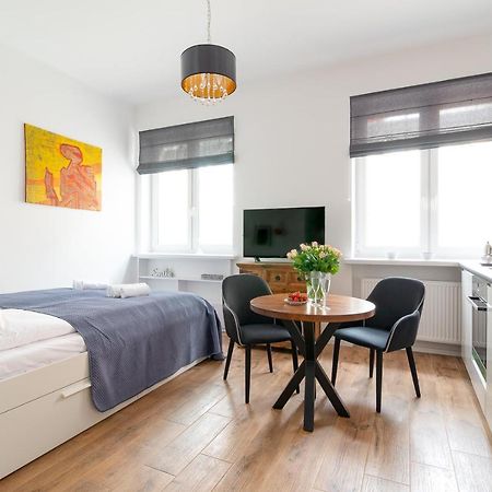 ורשה Rent Like Home - Aleja Wyzwolenia 14A מראה חיצוני תמונה